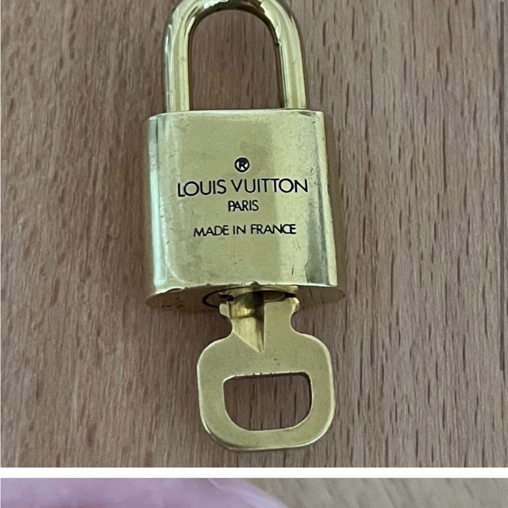 Louis Vuitton Gold Padlock Chain Necklace - Picture 8 of 15